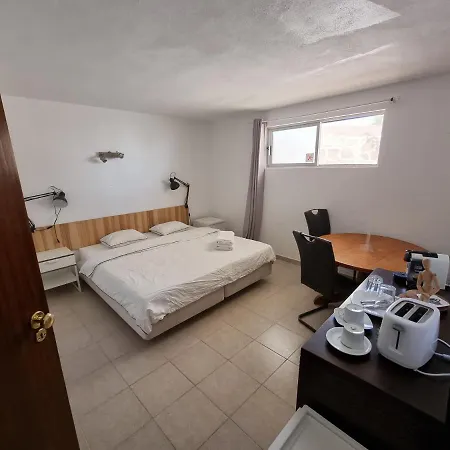 Aaa T0 Piscina Marina Gæstehus Albufeira